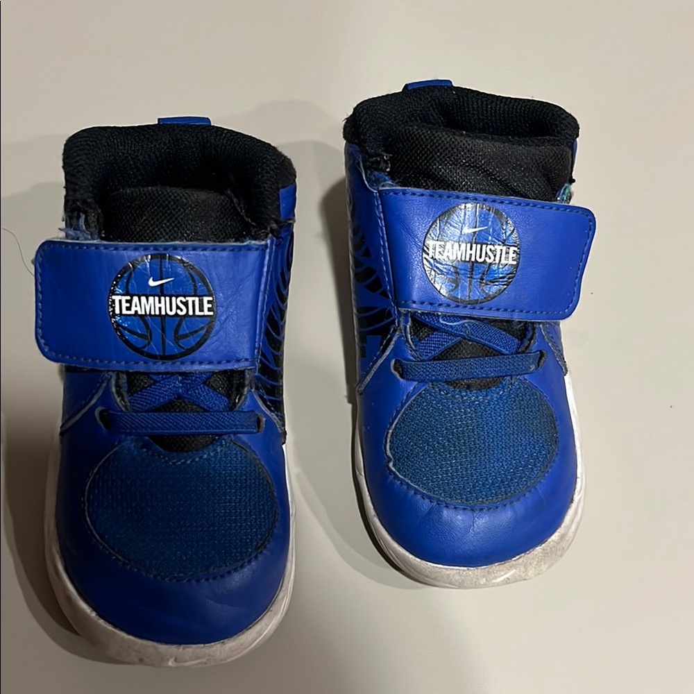 Nike Team Hustle Kids' Toddler Blue Shoes Size 7C